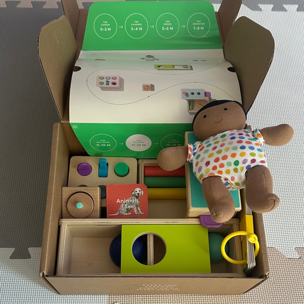 Lovevery 11-12 the thinker complete kit